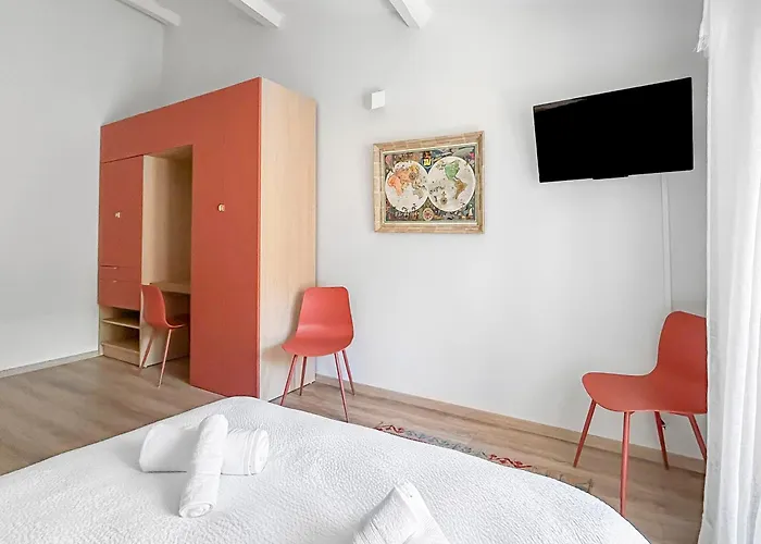 T3 Atypique Au Coeur Du Village, Plages A 10 Min Апартаменты Лёкат