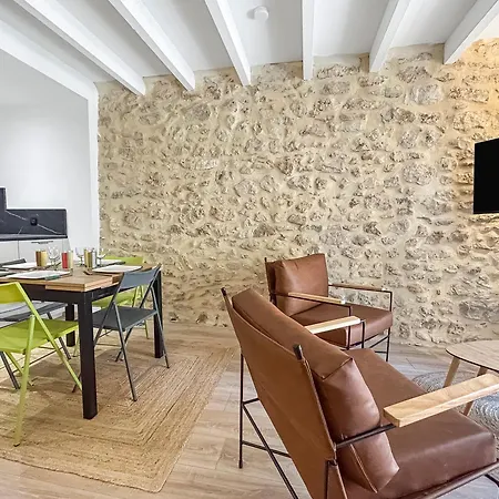 Charme Historique, Coeur De Village, 10min Plages Apartamento