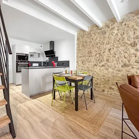 Apartmán T3 Atypique Au Coeur Du Village, Plages A 10 Min *