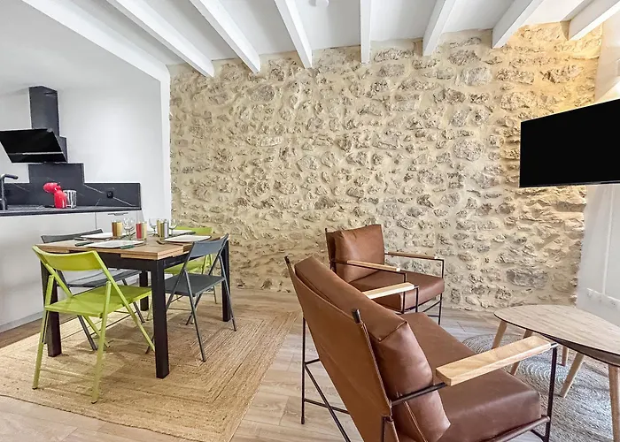 T3 Atypique Au Coeur Du Village, Plages A 10 Min 아파트