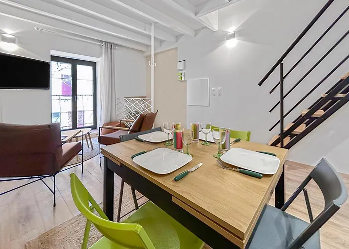 아파트 T3 Atypique Au Coeur Du Village, Plages A 10 Min *